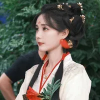 Phạm Vân_•Hồng Tú Lệ•