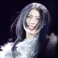 Trần(Thị)Thảo Linh