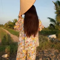 Dì Ba/Dì Quỳnh