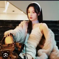 Hà Tuyên Lâm < L >