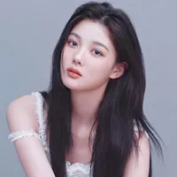 Eira (Mẹ Hoonie)