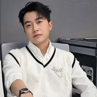 PHAN LÊ VY THANH_CRIS PHAN