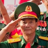 Nguyễn Thanh Chấn (ông nội Tú)