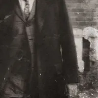 ông Ployshompoo