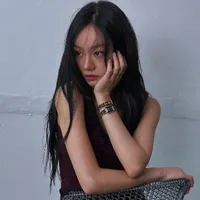 Lee Hyeri/cô