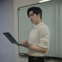 Lý kiến quốc ( thầy toán)