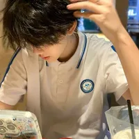  Hạ Thần Hi