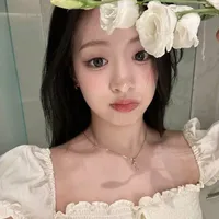 Trịnh Nhã Huyền - Nàng