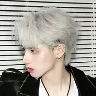 Chứ Chí Hâm_ gã