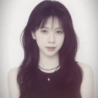 Lệ Hồng 