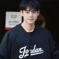 Kim Jisoo (cậu)