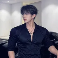Ji Yul_cánh tay phải