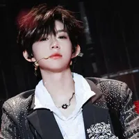 Trần Dịch Hằng_hắn