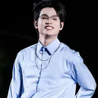Bùi Trường Linh (Linh Bùi🦐)