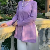 Bà mai mối.