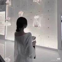 Vạn Ánh Ngưng - Mẹ Thẩm