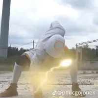 707