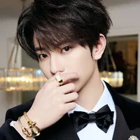 Mục Chỉ Thừa ( anh ta )