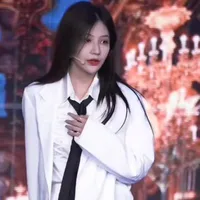 Viên Nhất Kỳ