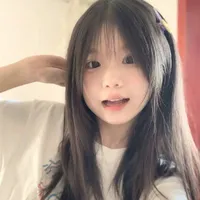 ​Ji-woo (지우/10 tuổi/