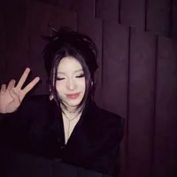 Lyhan-Trần Thảo Linh ( cô)