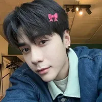 Lê Quang Hùng (phone)