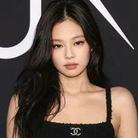 Kim Jennie (Em)