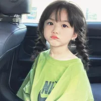Nhật Vi (lúc nhỏ)