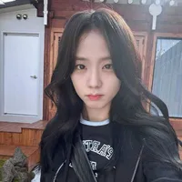 Kim Jisoo (Y)