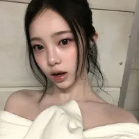Jeong Leean - nàng