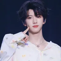 Trương Hàm Thụy| @ZHR