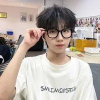 Nhiếp Vĩ Thần