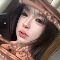 tg | Thùy Trang lạnh lùng..