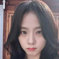 Kim Jisoo [cô]