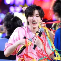 IDOL_Tống Á Hiên