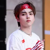 Tạ Hoàng Long