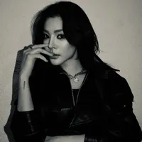 Faye ( chị )