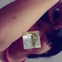 tác giả //ngồi gặm táo ra chat//