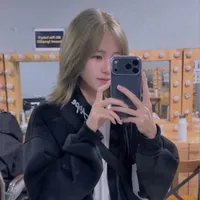 Lý Tuyết Ngân