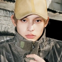 Thầy James