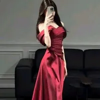 Phạm Quyên ( mẹ vanh và bảo )