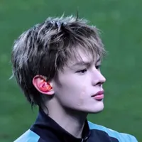 James ( Zhao Yufan )