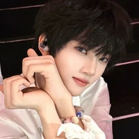Trương Hàm Thụy _T