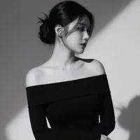 Hạ Chấn Hy ( mẹ Thụy  )
