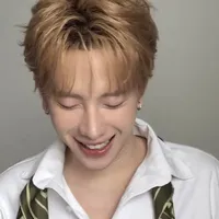 Phong Hào-Nicky