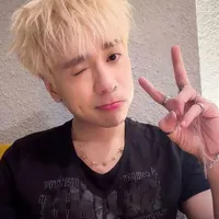 Hùng(Năm 17-18 tuổi)
