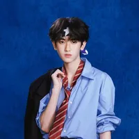 Tả Kỳ Hàm_cậu