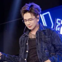 Lou Hoàng