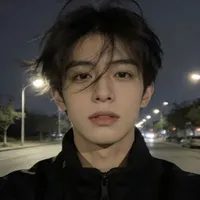 Hữu (top9)
