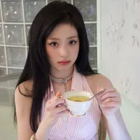 Jung Ahyeon ( nàng )
